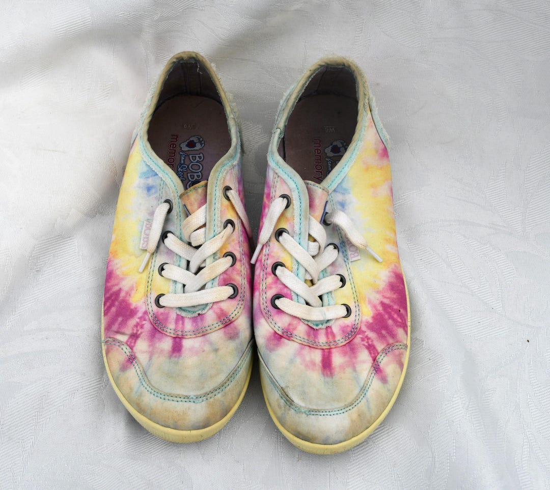 Bob's Skechers Tie Dye Ladies Tennis Shoes With Memory Foam Size 