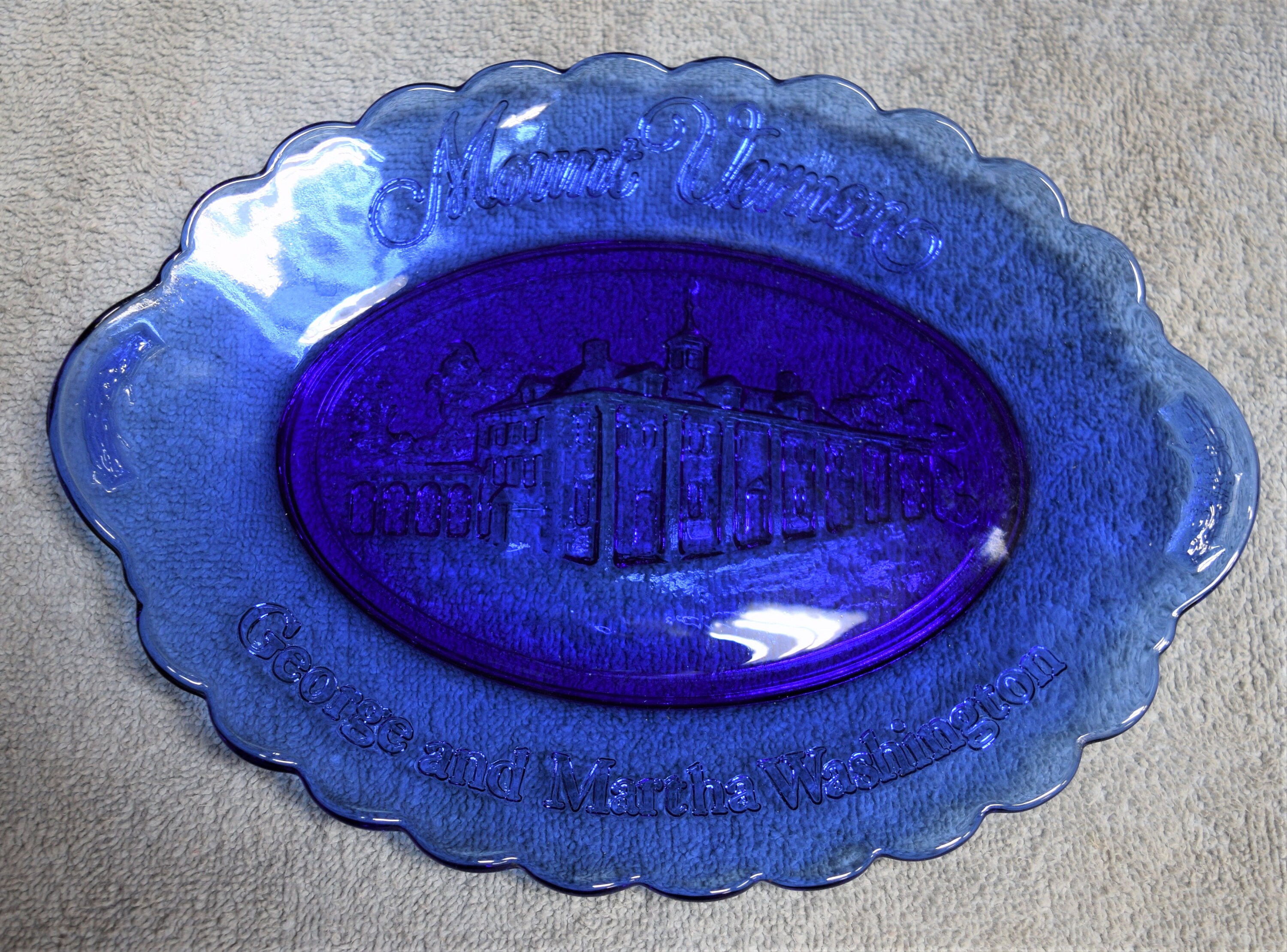 Collectible Glass Vintage Mount Vernon & Martha Washington Rich