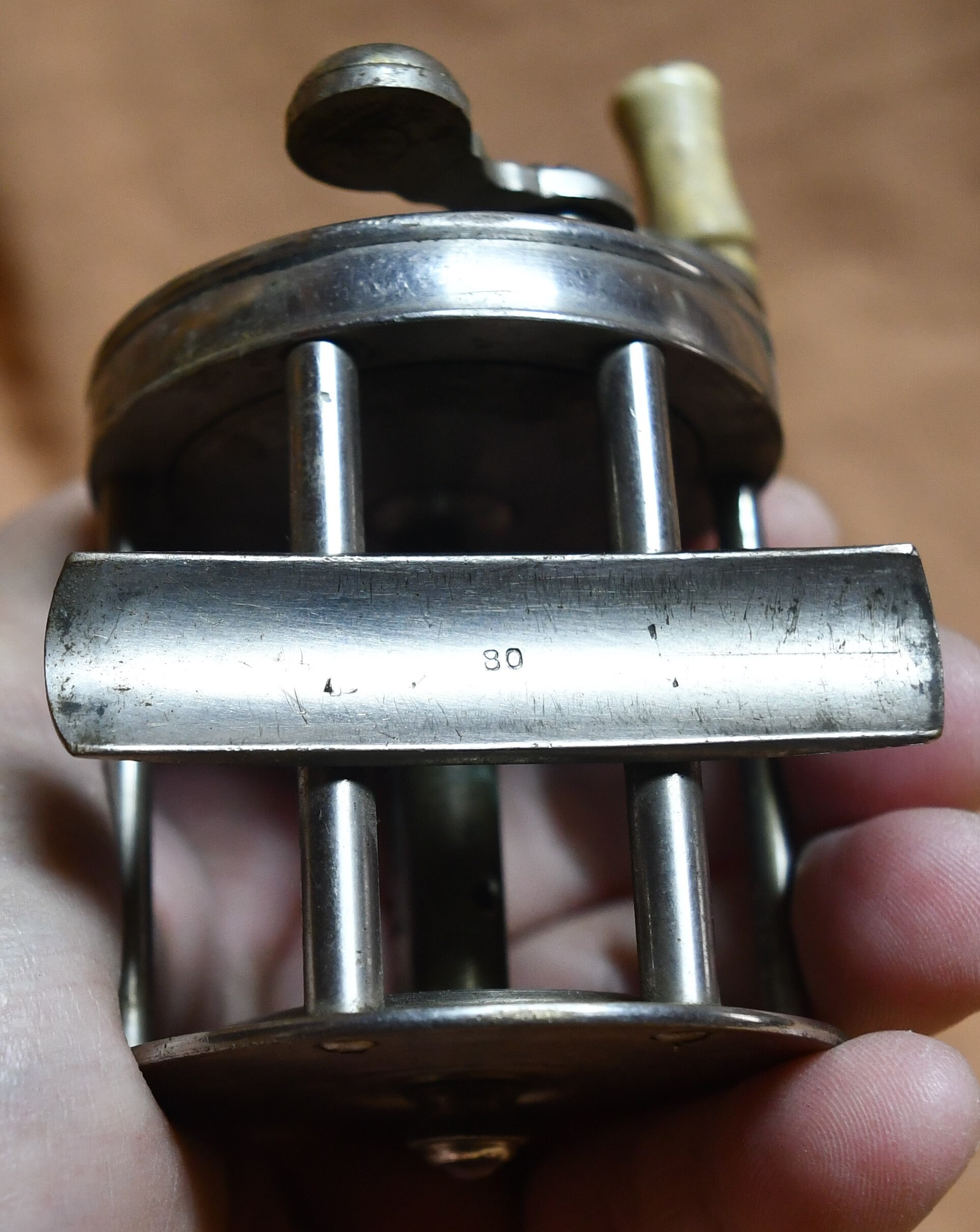 Ancien moulinet de pêche PFLUEGER BUCKEYE moulage bijou beau