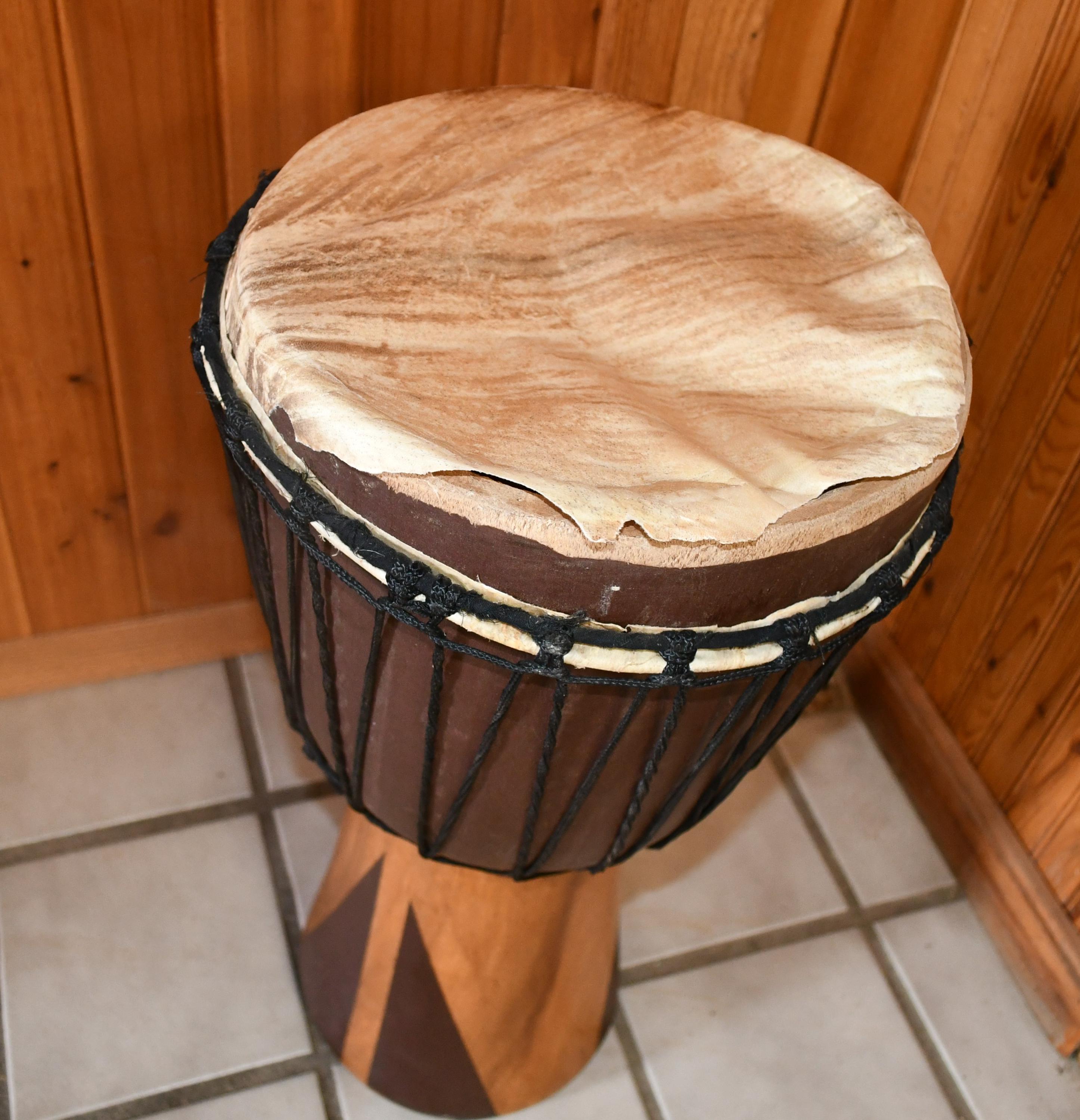 ヴィンテージ 2 フィート 西アフリカ ジャンベ (?) スキン ゴブレット