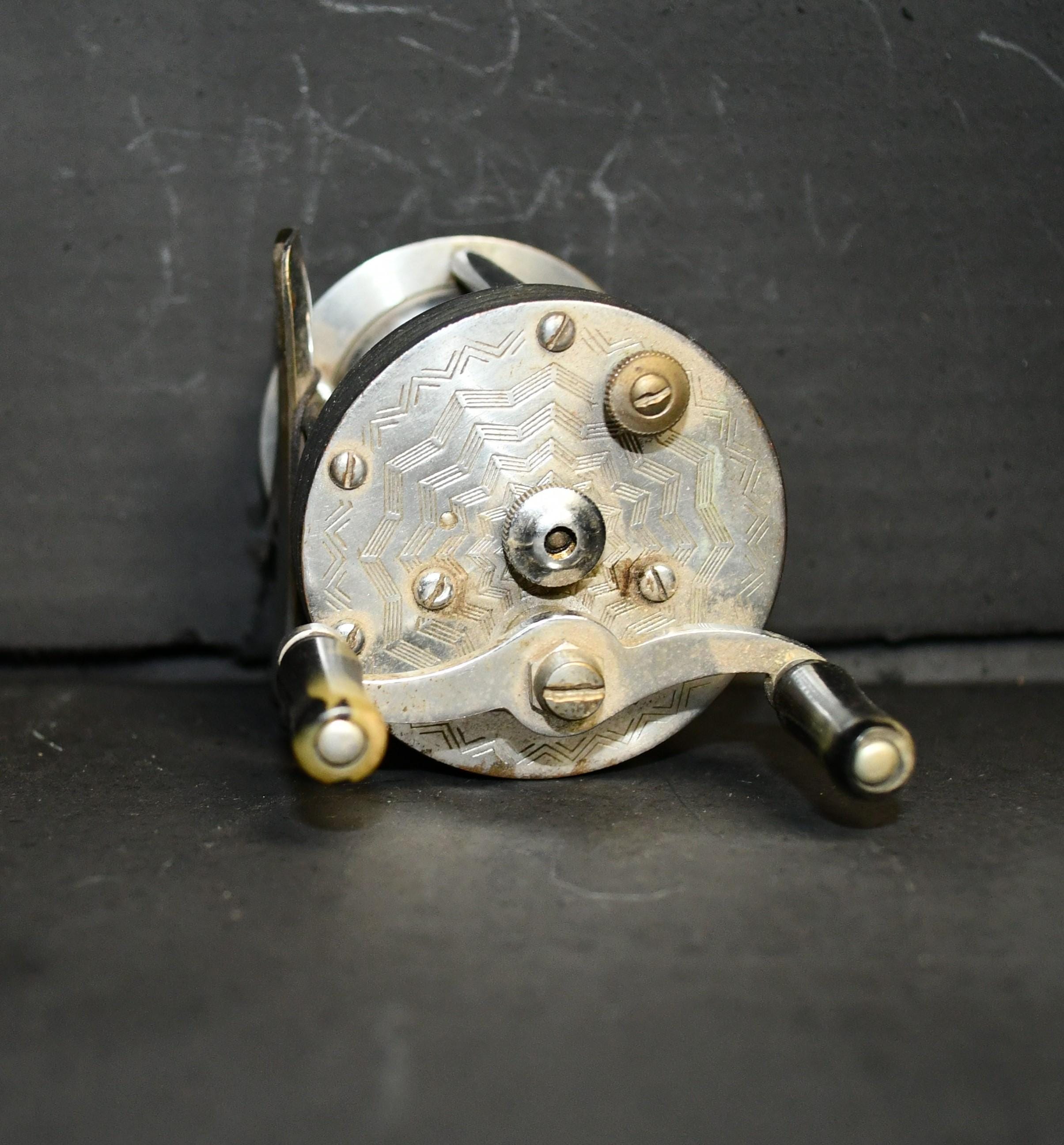 antique indian 40 fishing reel Vintage Wards Precision Model 40 Bait Casting Fishing Reel - Good Working  Condition
