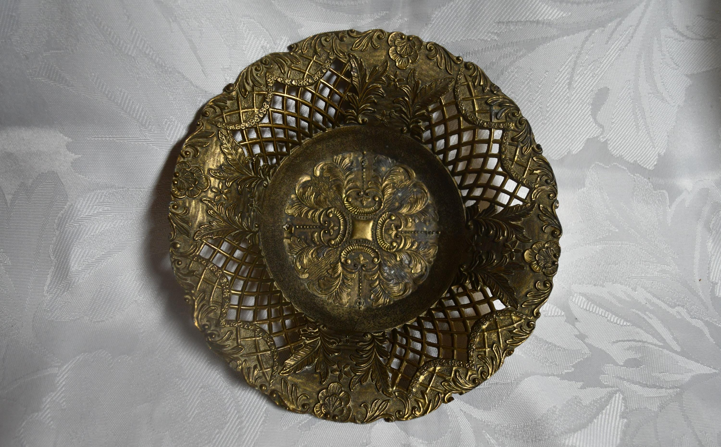 ヴィンテージ装飾真鍮/金属格子ボウル/小物入れ皿 - 底にイタリア製 