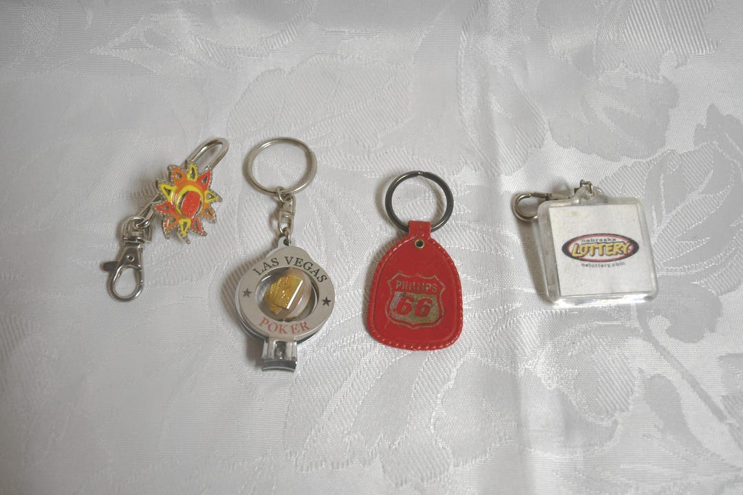 vintageキーホルダー　PAT.NOV.11.1879 Lot of 4 Vintage Key Chains - Nebraska Lottery, Dale's Phillips 66