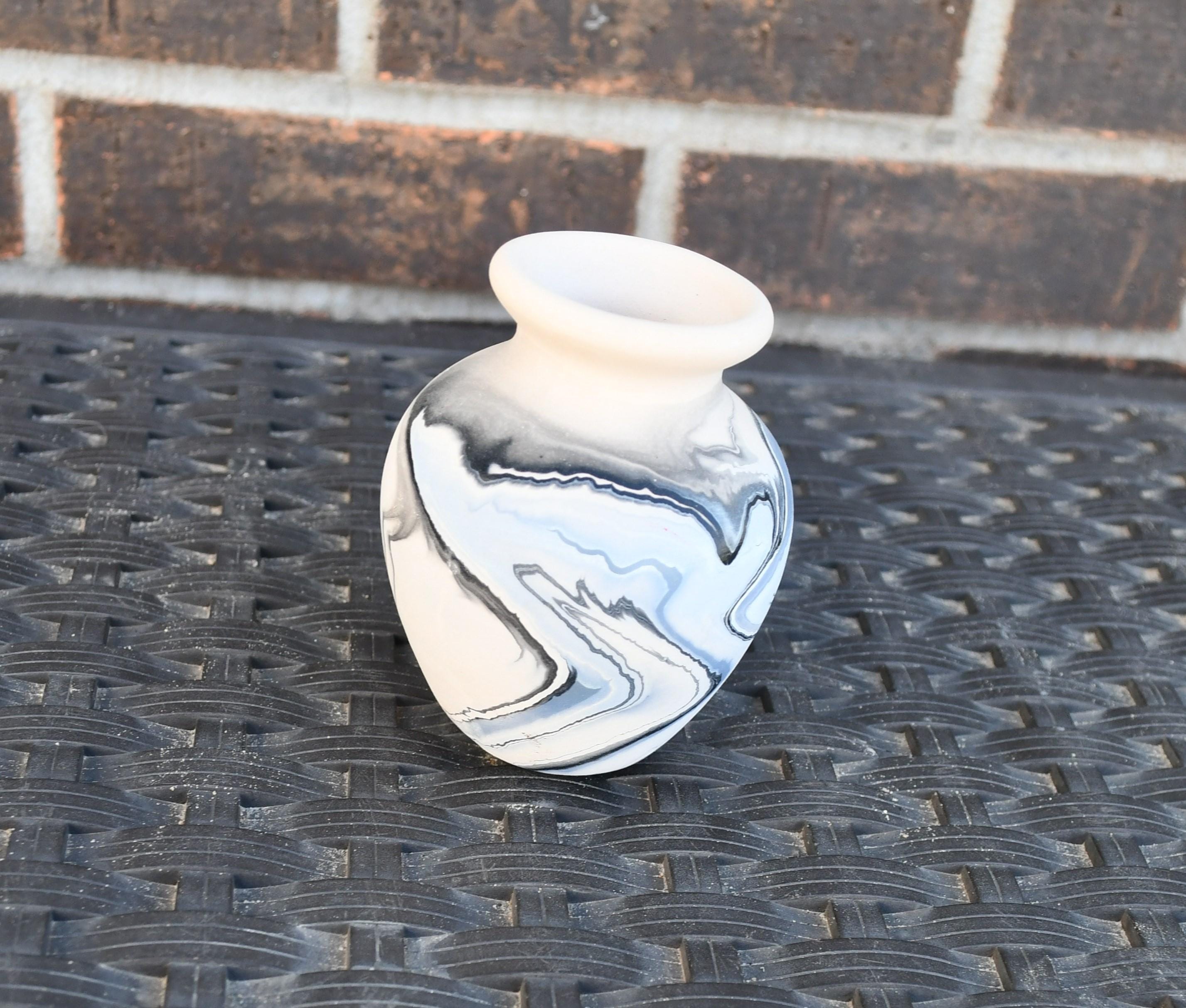 ヴィンテージ Nemadji 陶器花瓶 - アメリカ製 - 美しい手描きの青い