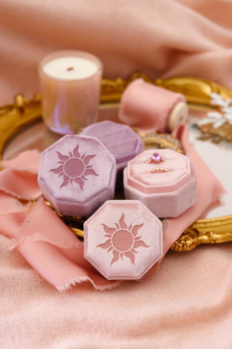 Gleam & Glow Velvet Ring Box