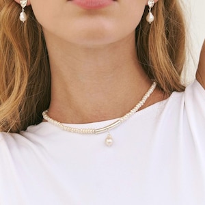 Pearl drop necklace, pearl charm necklace, minimalist necklace, delicate necklace, gift for her, freshwater pearls choker, girlfriend gift