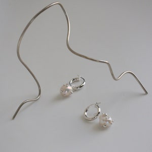 Freshwater Pearl Dainty Hoop Earrings Inlayed 925 Sterling Silver Drops image 5