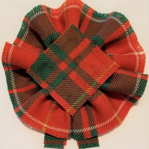 Bruce Modern Tartan as Scottish Blossom, Wool Tartan Rosette to display pin, broach or family clan badge.