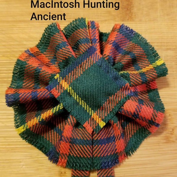 MacIntosh Hunting Ancient Tartan as Scottish Blossom, Tartan Rosette, to display brooch, pin or family crest badge.