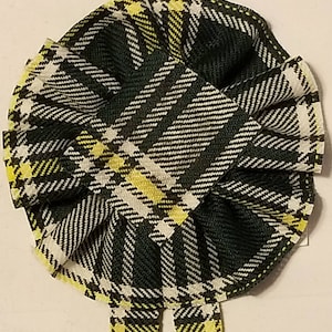 St. Patrick Tartan, Scottish Blossom, Wool Tartan Rosette to display pin, broach or family clan badge.