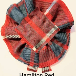 Hammond Tartan Rosette als Tartan-Pin, Brosche oder Anstecknadel.