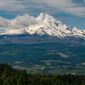 Hood e Hood River Valley - 2017 - Impressão fotográfica