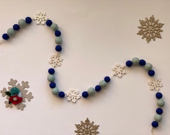 Hanukkah garland, Hanukkah Decor, Snowflake Garland, Christmas Garland, Felt Ball Hanukkah Garland, Christmas Decor, Mantel Decor,