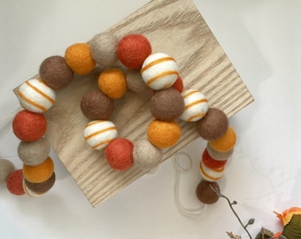 Fall Thanksgiving Autumn Garland, Felt Ball Garland, Pom Pom Garland, Fall Decoration, Fall Colors Mantle Decor, Tier Tray Decor