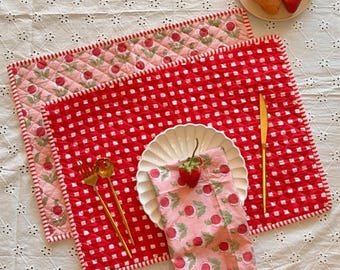 Cotton quilted Placemats - set of 2 with matching napkins, Reversible Floral Dining Mats, Wedding Decor, Hand block Printing