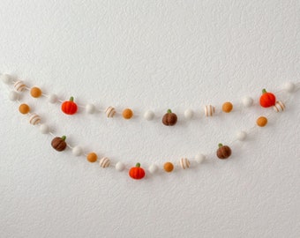 Felt Fall Pumpkin Garland, Fall Halloween Thanksgiving Autumn Décor, Pumpkin Garland, Felt Ball Garland, Fall Mantle Decor, 100% wool