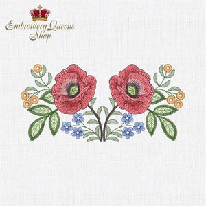 以下が含まれることがあります： 赤いポピー2つと緑の葉、青い勿忘草の刺繍デザイン。白い布地にデザインされています。