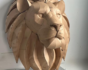 Large Lion Head Wall Décor | Smooth Polygonal Vector Style with Bold Mane