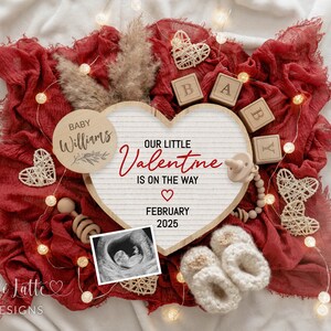 Anuncio digital de embarazo del Día de San Valentín para redes sociales, anuncio de bebé de género neutro, plantilla de bricolaje editable, corazón y luces