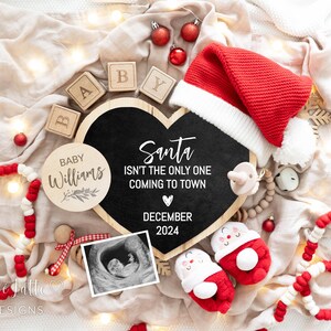 Mídia social de anúncio de gravidez de Natal, modelo digital de coração de Papai Noel Boho Editável Placa de carta DIY