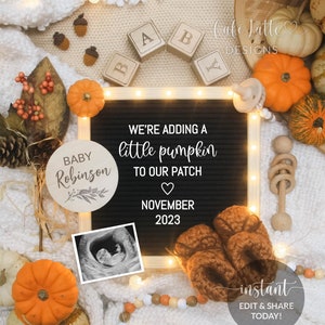 Anuncio de embarazo boho de otoño digital en las redes sociales, agregando calabaza a nuestro tablero de cartas de parche Plantilla editable Baby Autumn Reveal, DIY