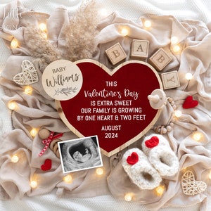 Anuncio de embarazo del Día de San Valentín para las redes sociales, bebé neutral de género de Little Valentine, plantilla de bricolaje editable de corazón rojo digital