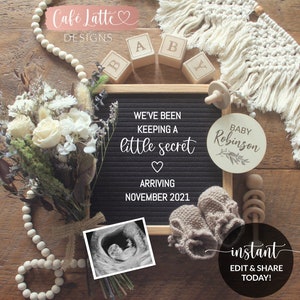 Anuncio de embarazo editable para redes sociales, diseño digital de bebé bohemio, neutro en género, con flores, madera y tablero de letras, imprimible. ¡Hazlo tú mismo!