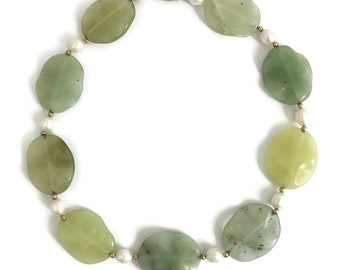 Vintage Green Jade Pearl Necklace 14K Yellow Gold, 15.5 Inches, 65.17 Grams