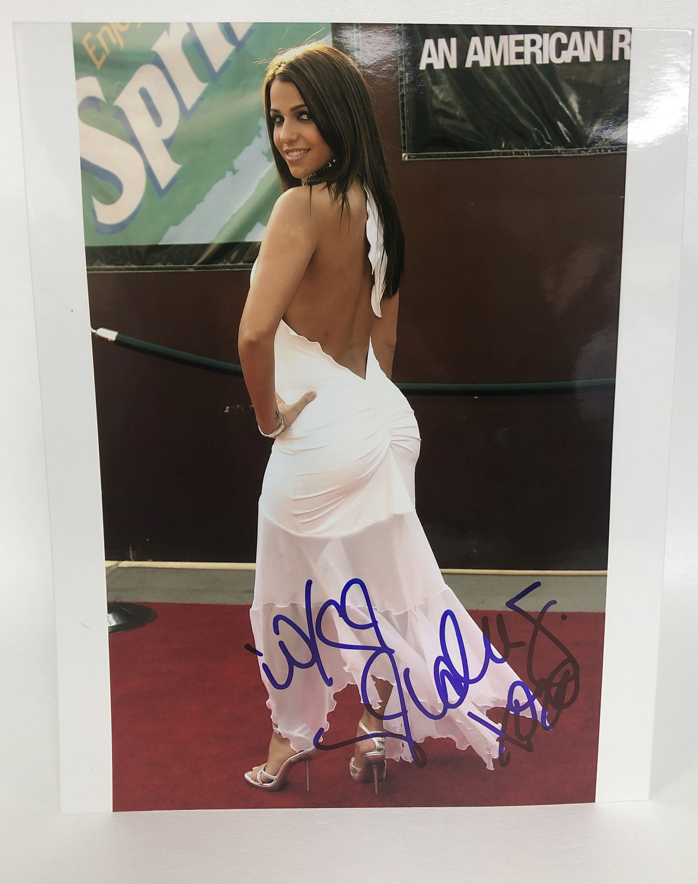 Vida Guerra Signed Autographed Glossy 8x10 Photo pic