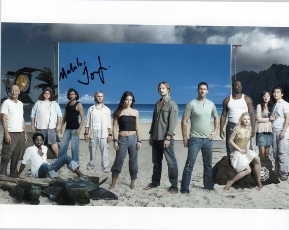 Jorge Garcia, Lost, Actor, Movie Star, Signed, Autographed, 8X10 Photo, a COA With The Proof Photo Will Be Included. Jorge Garcia, Lost, Actor, Movie Star, Signed, Autographed, 8X10 Photo, a COA With The Proof Photo Will Be Included.