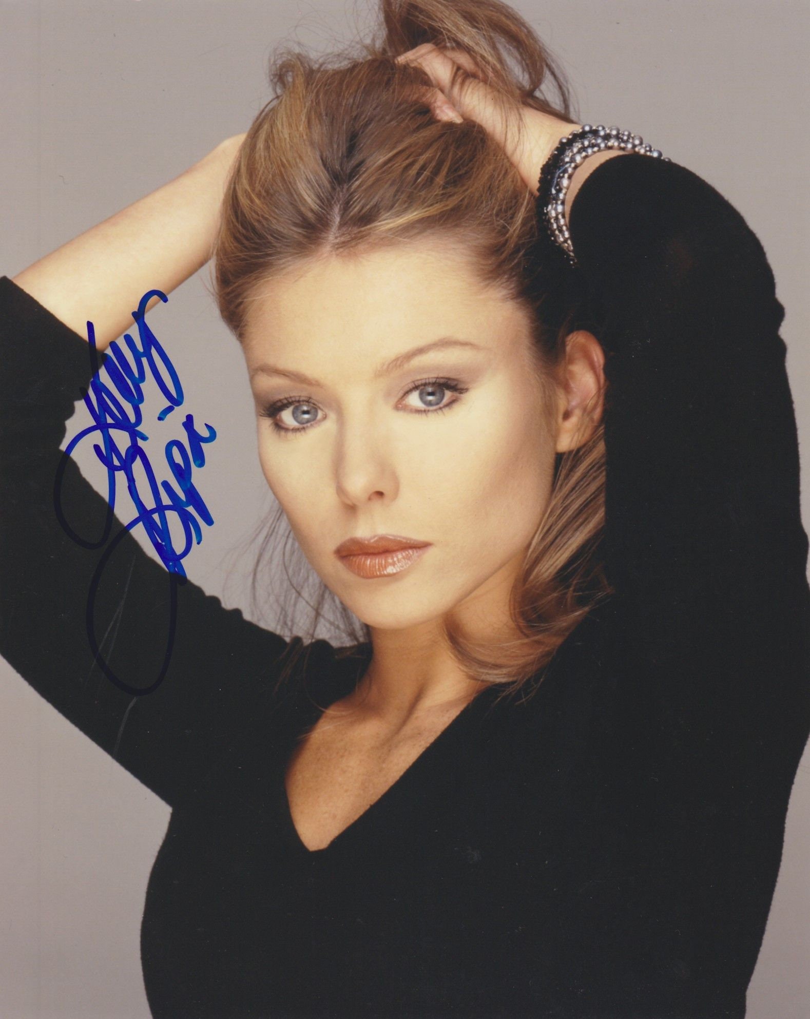 Kelly ripa gold coin necklace deals