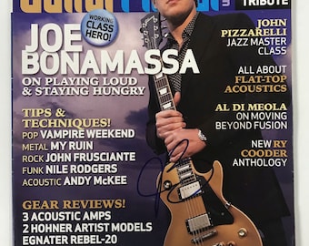 Rivista completa "Guitar Player" autografata da Joe Bonamassa - Certificato di autenticità a vita