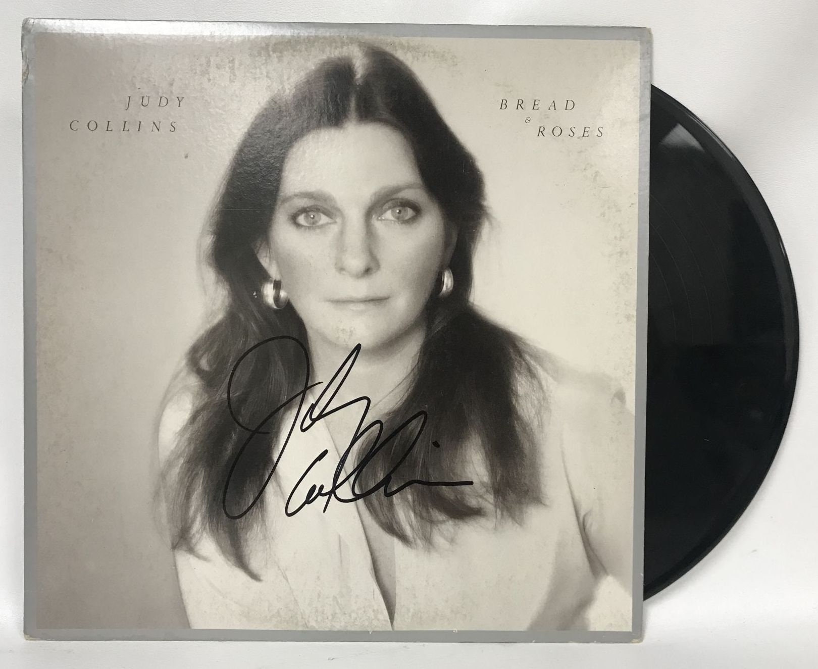Judy Collins signed Bread and Roses album vinyl record COA proof autographed STAR Judy Collins signed Bread and Roses album vinyl record COA proof autographed STAR