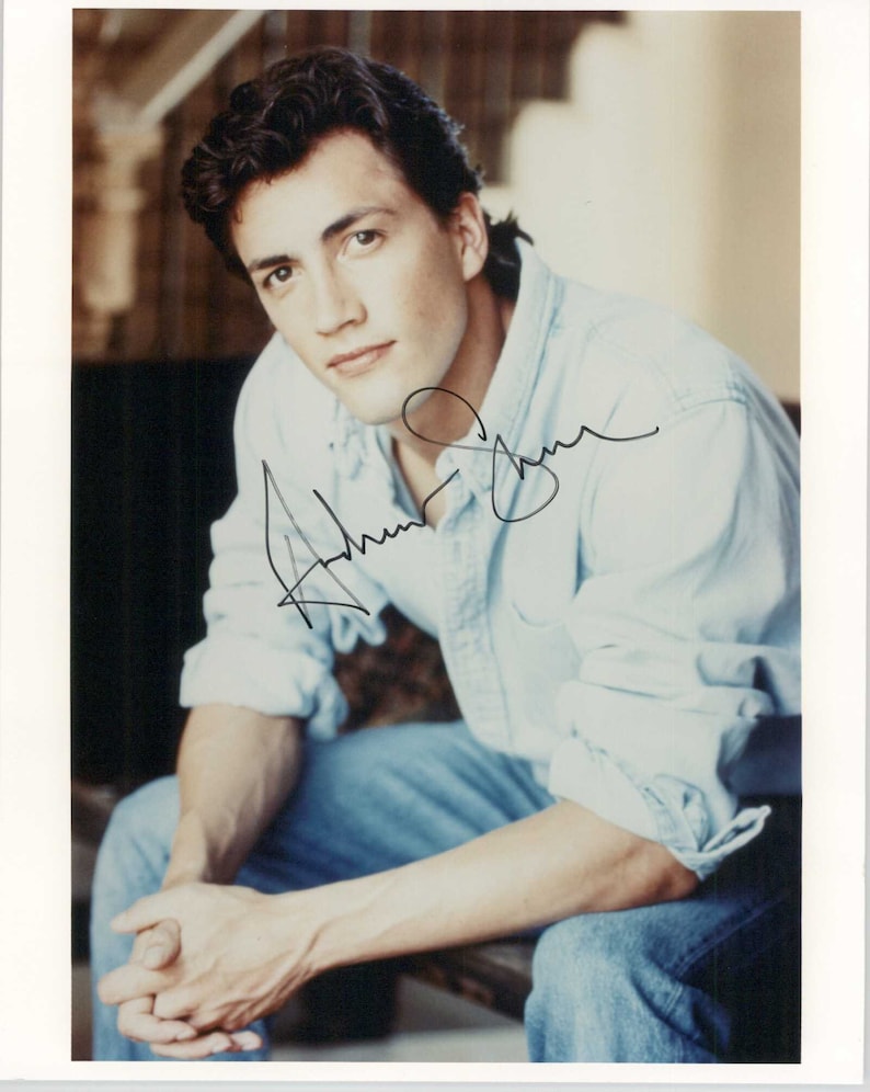 Andrew Shue Signed Autographed Glossy 8x10 Photo COA Matching Holograms