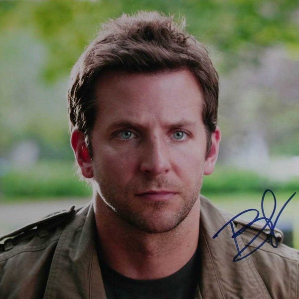 Bradley Cooper Signed Autographed Glossy 8x10 Photo - COA Matching Holograms