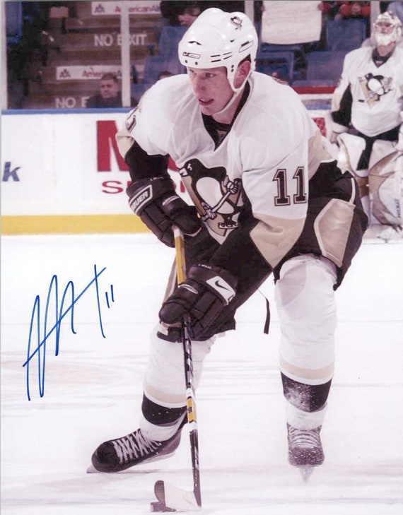 Jordan Staal LIMITED STOCK Pittsburgh Penguins 8x10 Photo 