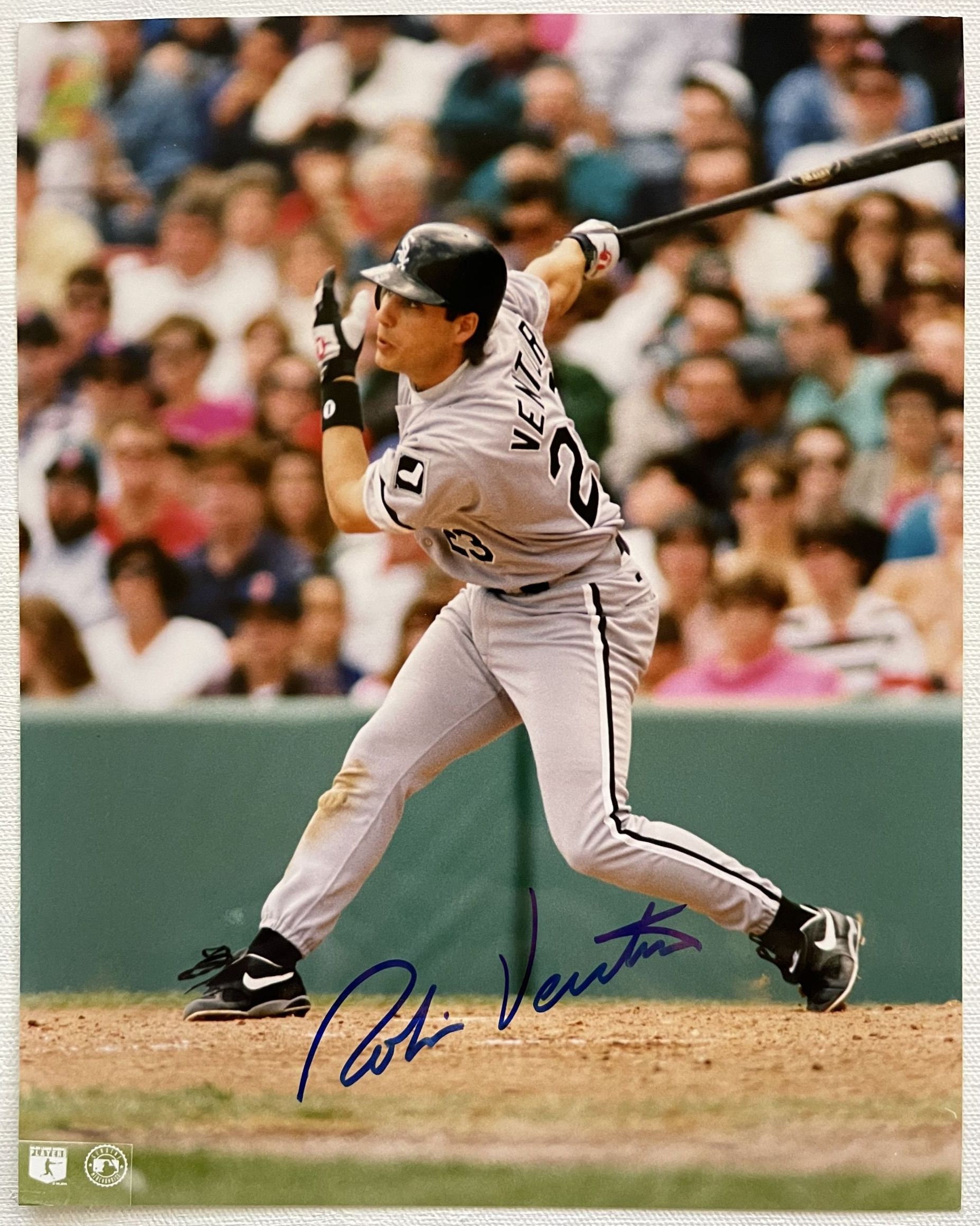 Robin Ventura Signed Autographed Glossy 8x10 Photo Chicago 