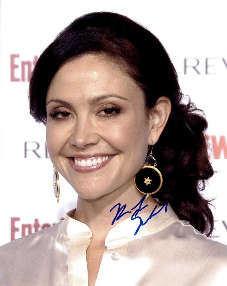 Reiko Aylesworth Signed Autographed Glossy 8x10 Photo COA Matching Holograms image 1