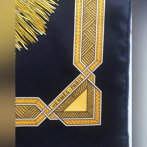 本物のエルメスシルクスカーフ。「Cuirs Du Desert」。未使用