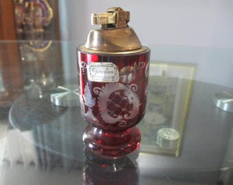 Briquet de table rouge rubis canneberge coupé transparent Egermann