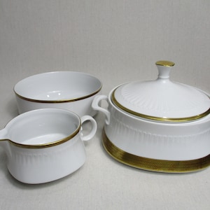 Vintage Eschenbach Bavaria Gilded Dinnerware Set. Germany