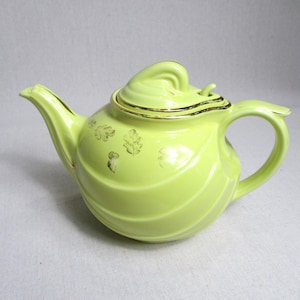 Vintage Hall Yellow Tea Pot. USA