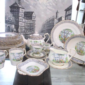 Vintage Royal Albert Silver Björk Servisset. Benporslin. England.