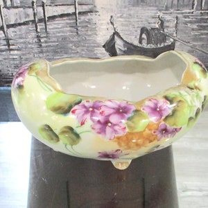 Vintage Hand Painted Nippon Bowl. Japan