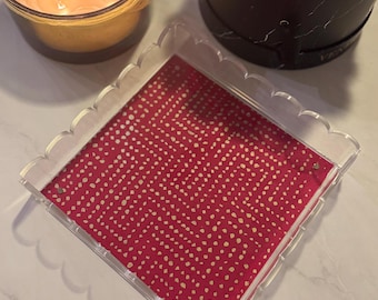 Acrylic Scalloped Tray with Magnetic Mat - Customizable for Photos, Art, and Messages, Includes Art in Pictures, 8 x 8, Decorative Tray
