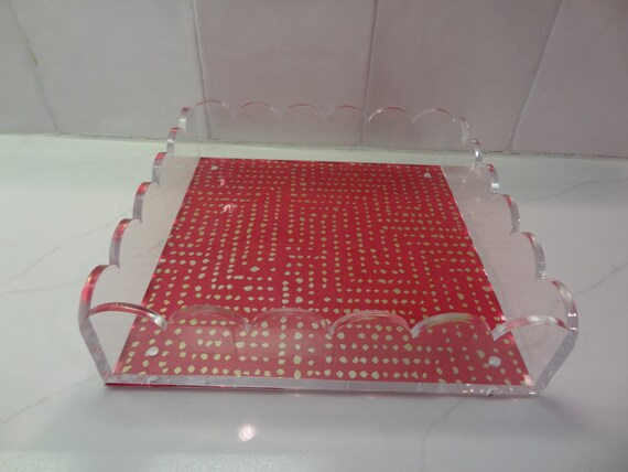 JingChun Acrylic Scalloped Tray With Magnetic Mat - Customizable For Photos Art And Messages 8 X 8in Clear C1f9201e C37f 4b1b Aa91 547a673613b5.4fe8dd929ff1b64351cc5c8f35872d03