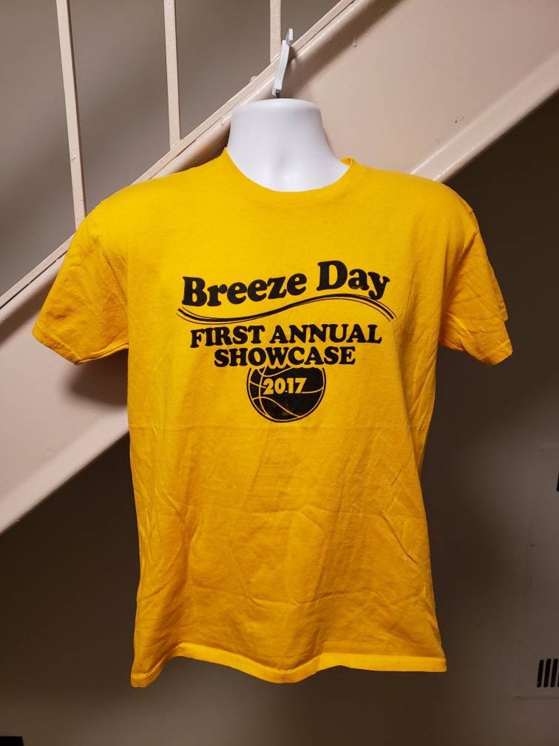 Breeze Day Vintage Look Brrooklyn Basketball Medium T-Shirt