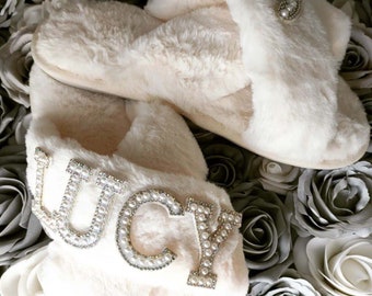 Personalized Bride Pearl Rhinestone Slippers Bridal Shower Bridesmaid Gift Wedding Bachelorette  Fluffy Slipper Birthday Gift