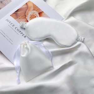 Masque de sommeil personnalisé masque pour les yeux en satin soyeux cadeau de demoiselle d'honneur mignon pyjama robe de soirée et cadeau de noce image 3