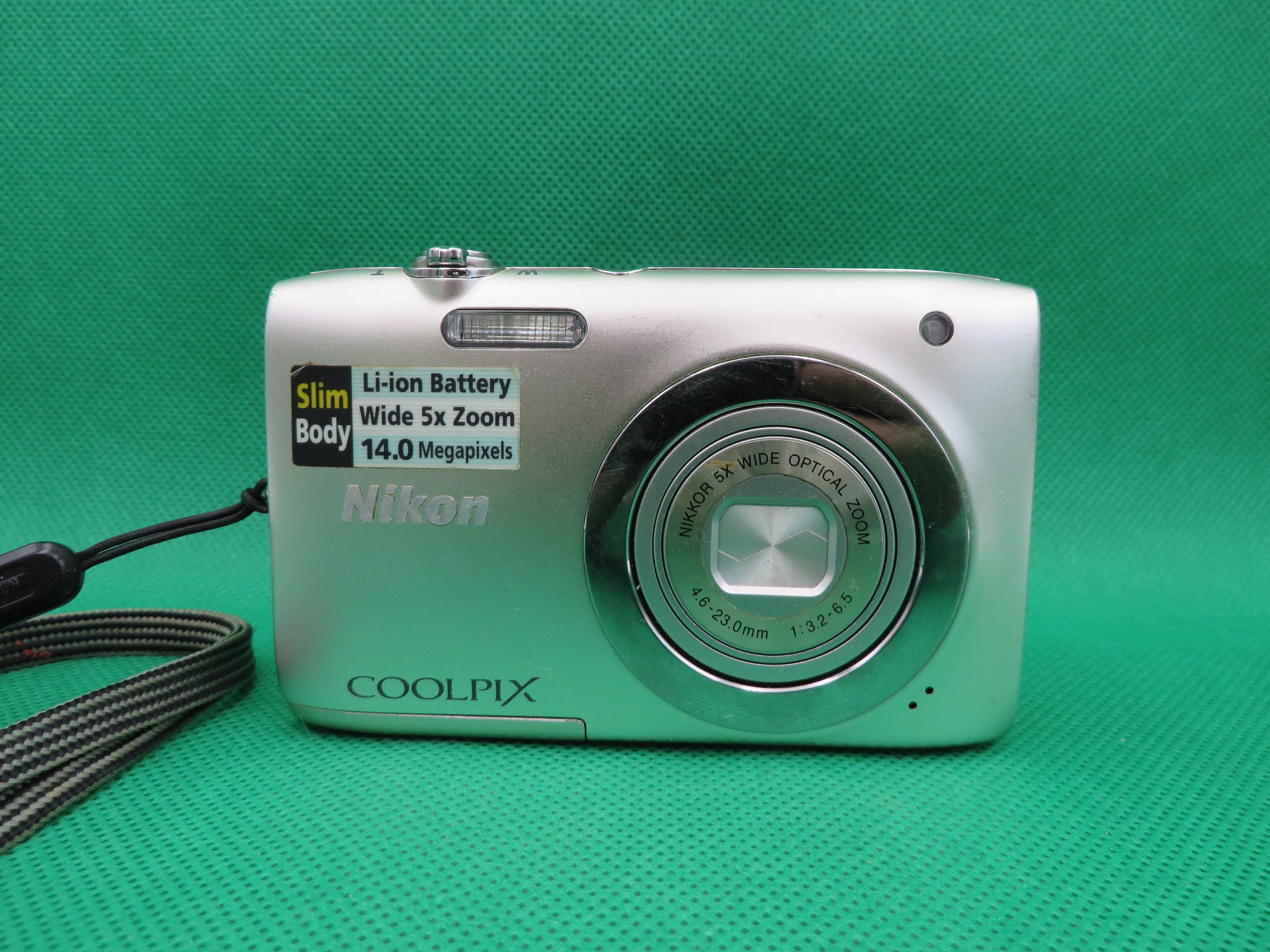 ☆動作品☆Nikon COOLPIX S2600 海外版 デジカメ コンデジ ☆動作品☆Nikon